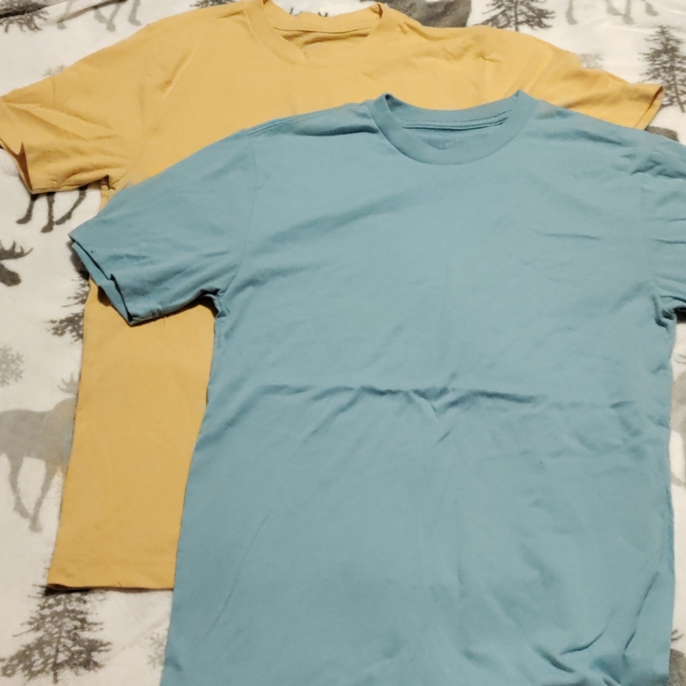❄️ 3/12 ❄️ 2 T-shirts Yellow and Blue, XS